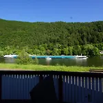 Altes Faehrhaus An Der Mosel Anno1633 アパート *