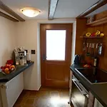 Altes Faehrhaus An Der Mosel Anno1633 トラーベン・トラールバッハ