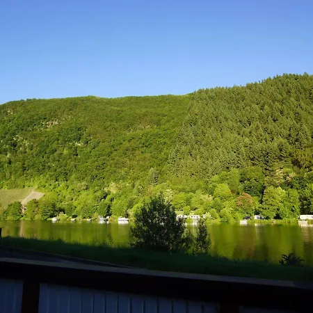 Altes Faehrhaus An Der Mosel Anno1633 *