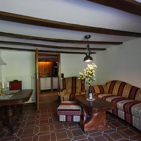 Altes Faehrhaus An Der Mosel Anno1633 Apartamento *