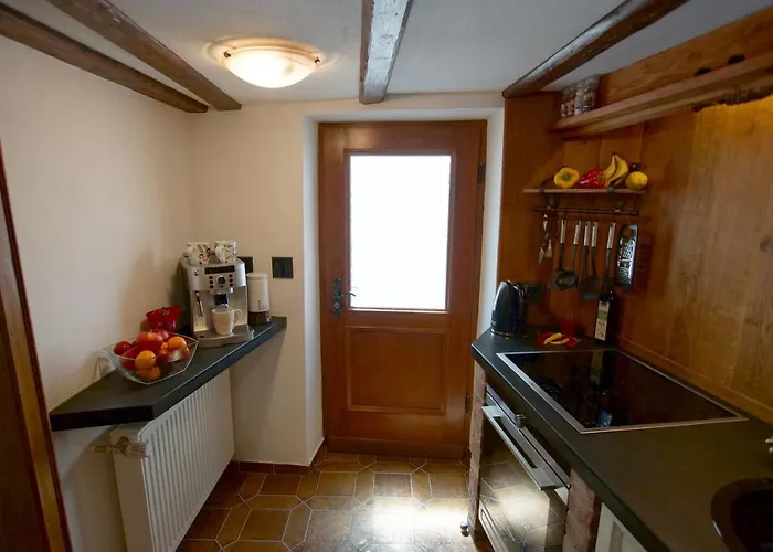 Altes Faehrhaus An Der Mosel Anno1633 特拉本特拉巴赫